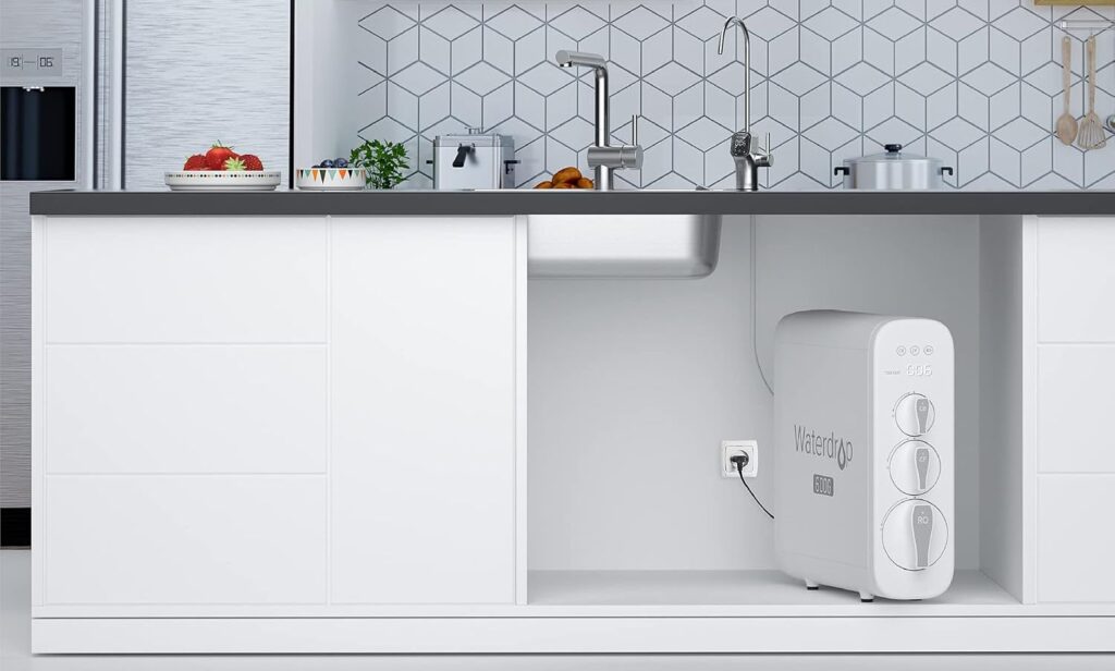 Acqua filtrata direttamente dal rubinetto, Amazon taglia di 150 euro questo purificatore